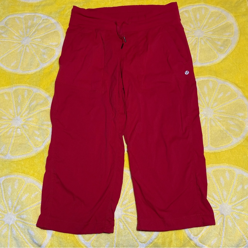 LULULEMON Women’s studio crop pant in red size 6